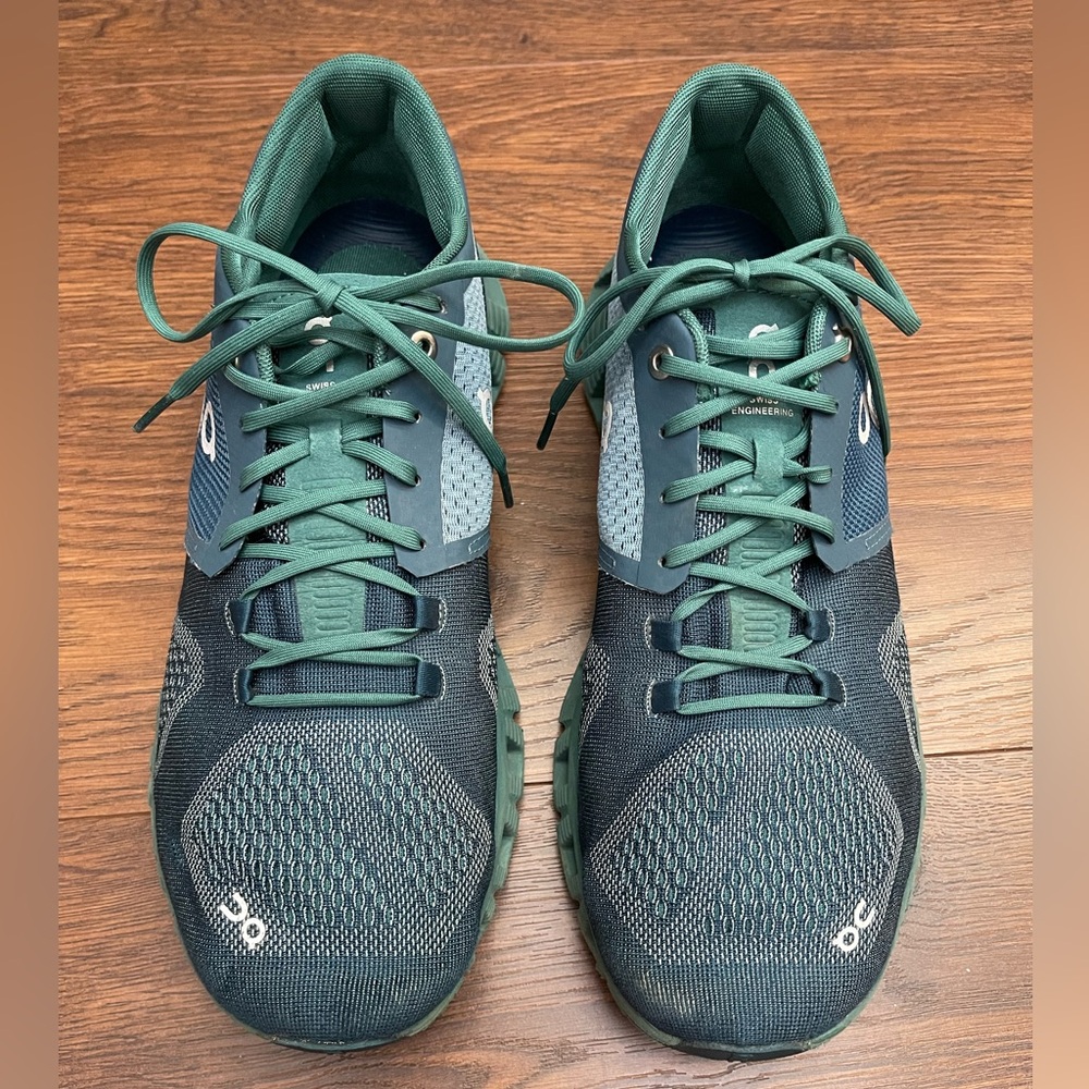 On Cloud Men’s Running Shoes — Storm Tide (size 8.5)